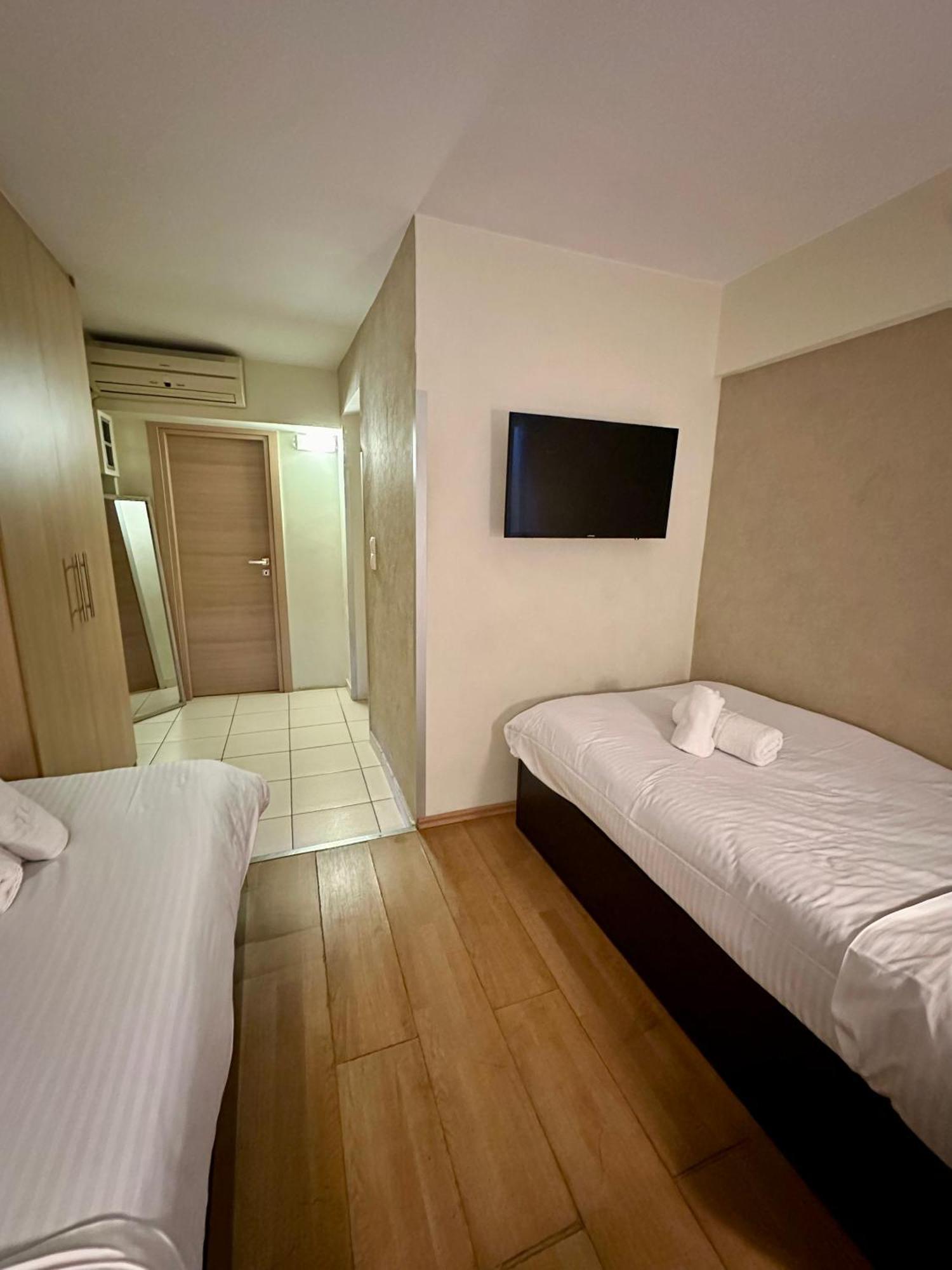 Mc Queen Rooms & Apartments Atenas Exterior foto