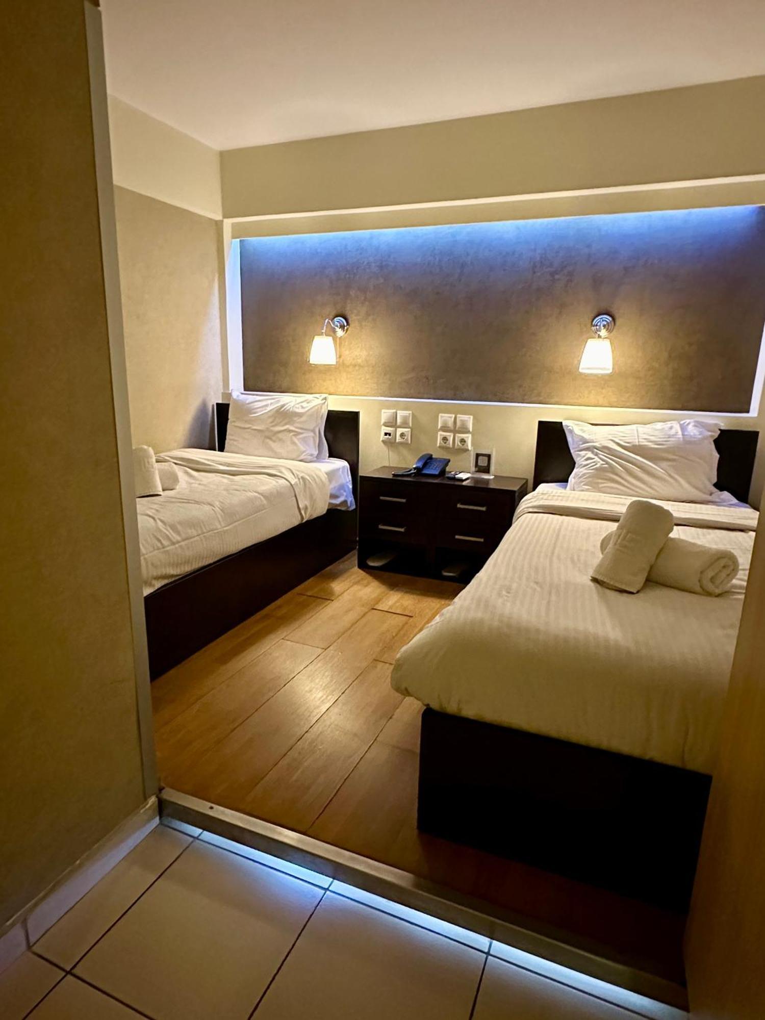 Mc Queen Rooms & Apartments Atenas Exterior foto